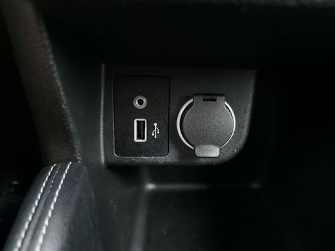 Used 2019 Nissan Kicks SR w/ SR Premium Package FWD image 36