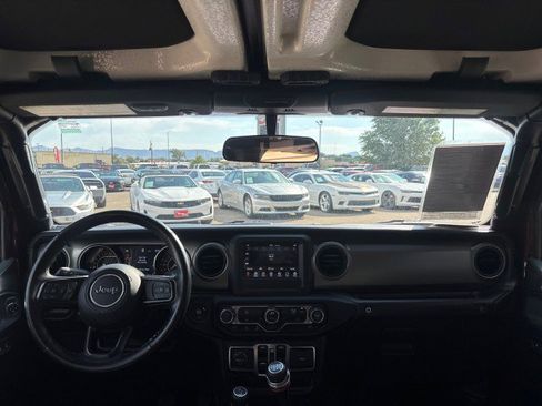 Used 2021 Jeep Gladiator Sport image 27