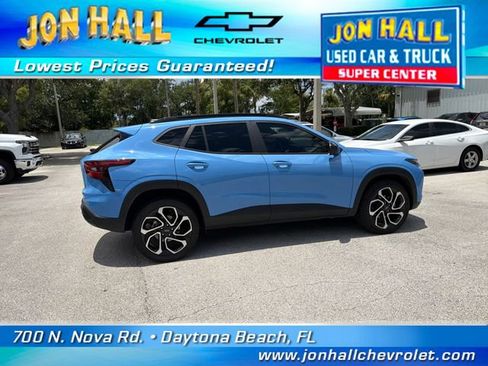 Used 2024 Chevrolet Trax RS w/ Driver Confidence Package FWD image 12