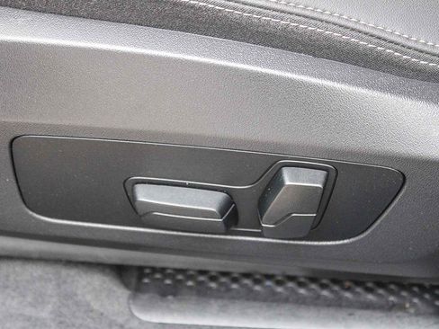 Used 2025 BMW X2 xDrive28i image 21