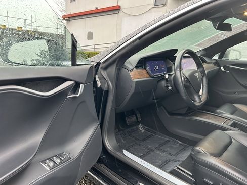 Used 2020 Tesla Model S Long Range Plus image 9