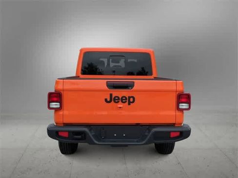 New 2025 Jeep Gladiator Sport image 7
