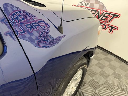 Used 2019 Nissan Titan SV image 34