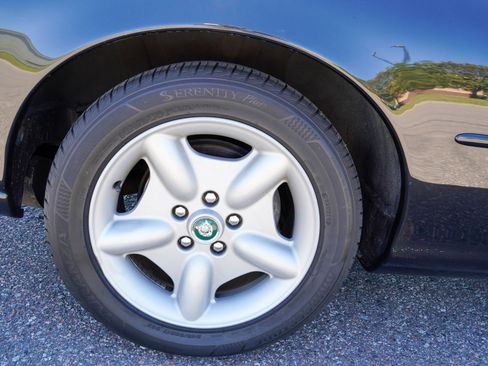 Used 1997 Jaguar XK8 Convertible RWD image 38