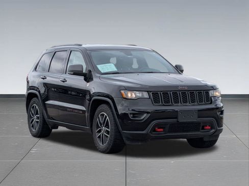 Used 2018 Jeep Grand Cherokee Trailhawk AWD/4WD image 7