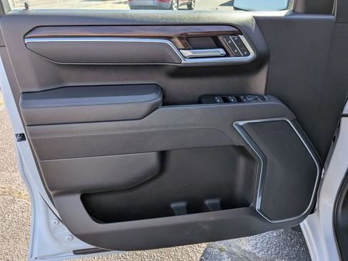 Used 2025 GMC Sierra 1500 SLT image 11
