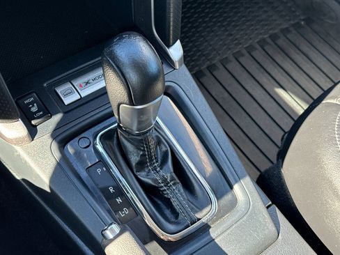 Used 2017 Subaru Forester 2.5i Touring image 21