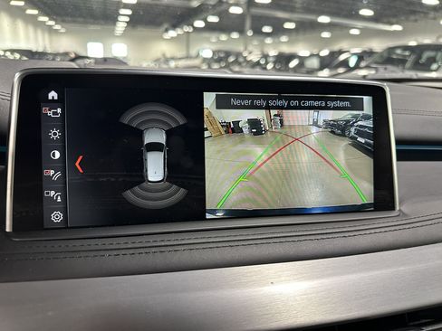 Used 2018 BMW X5 xDrive35i w/ M Sport Package AWD/4WD image 11