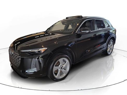 New 2025 Audi Q5 Premium Plus AWD/4WD image 2