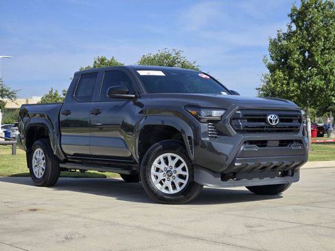 Certified 2024 Toyota Tacoma SR AWD/4WD image 1