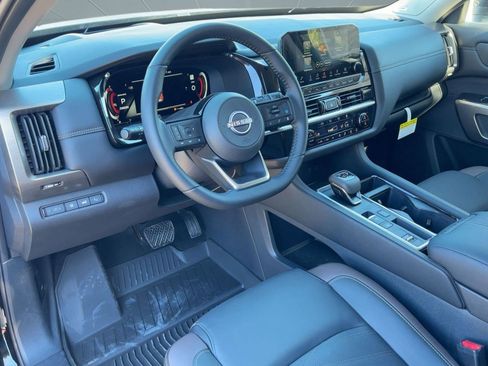 New 2025 Nissan Pathfinder Platinum w/ Cargo Package image 4