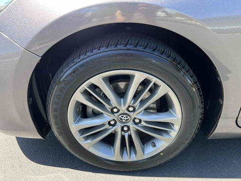 Used 2017 Toyota Camry SE w/ Moonroof Package image 76