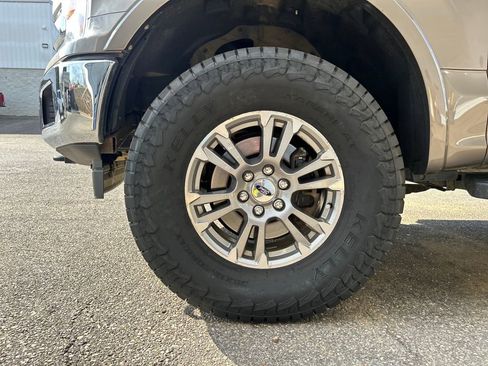 Used 2018 Ford F150 Lariat w/ Trailer Tow Package image 7