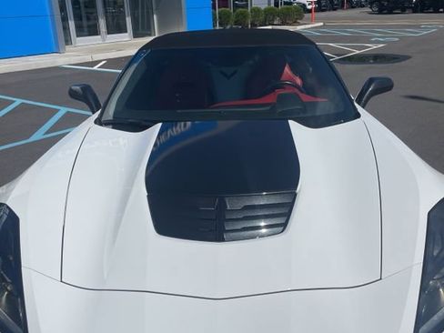 Used 2015 Chevrolet Corvette Z06 w/ 3LZ Preferred Equipment Group image 8