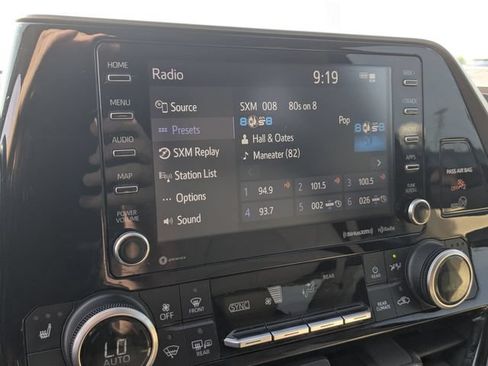 Used 2021 Toyota Highlander XLE AWD/4WD image 14