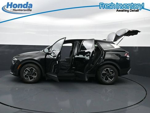 Used 2025 Kia Sportage LX FWD image 40