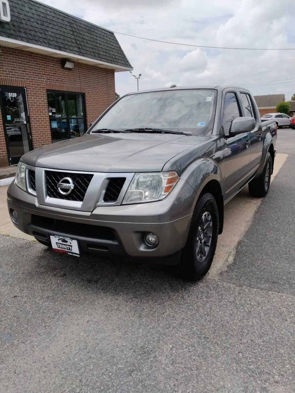Used 2018 Nissan Frontier PRO-4X AWD/4WD image 1