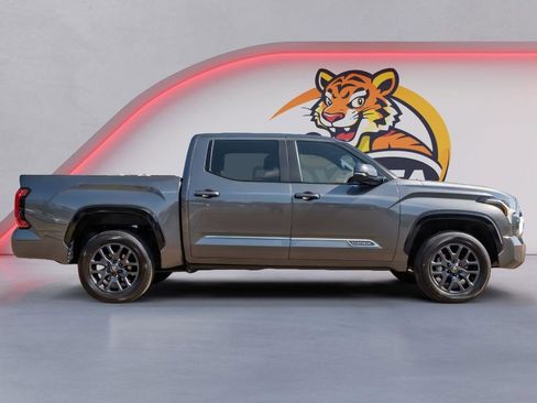 Used 2025 Toyota Tundra Platinum AWD/4WD image 4