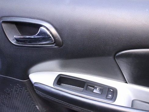 Used 2018 Dodge Journey SE w/ Connectivity Group image 9