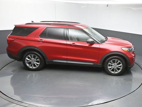 Used 2021 Ford Explorer XLT w/ Equipment Group 202A image 50
