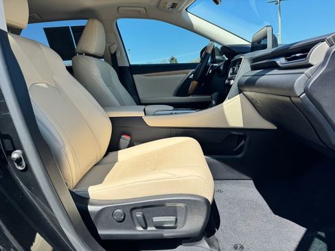 Used 2022 Lexus RX 350L FWD w/ Premium Package image 10
