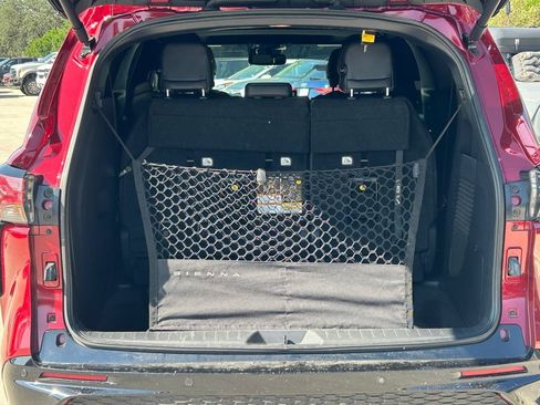 Used 2025 Toyota Sienna XSE FWD image 15