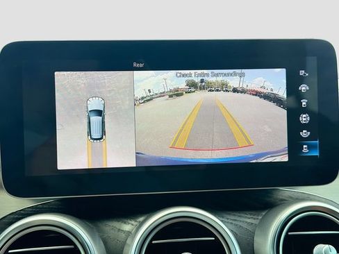 Used 2022 Mercedes-Benz GLC 300 image 13