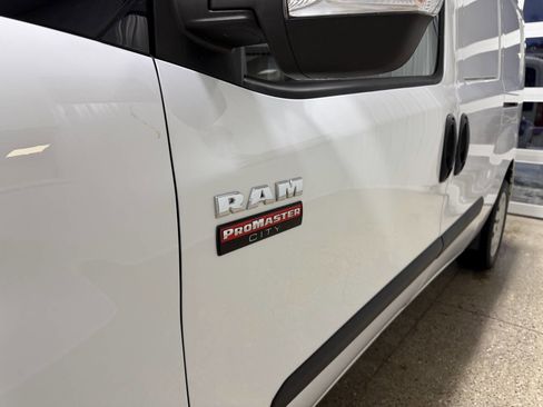 Used 2018 RAM ProMaster City Tradesman SLT image 28