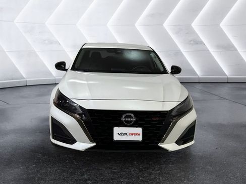 Used 2025 Nissan Altima 2.5 SR FWD image 2