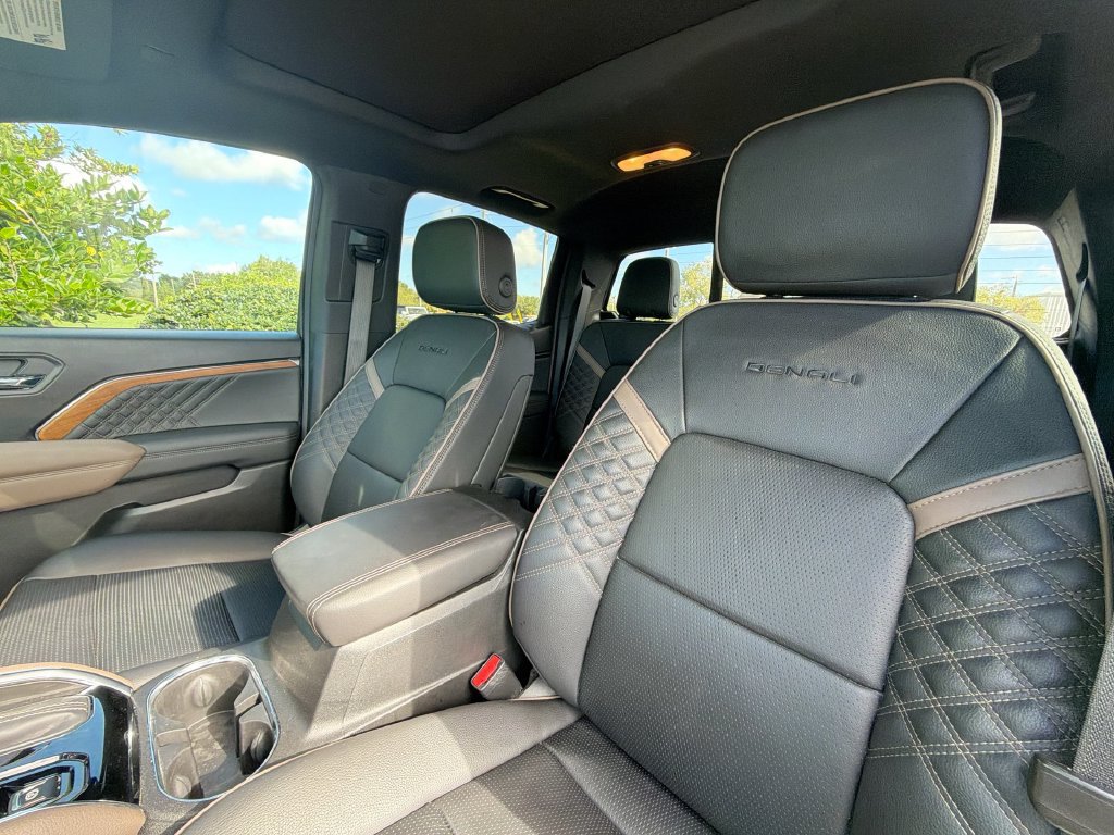 Used 2023 GMC Canyon Denali AWD/4WD image 13