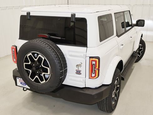 New 2025 Ford Bronco Outer Banks image 34