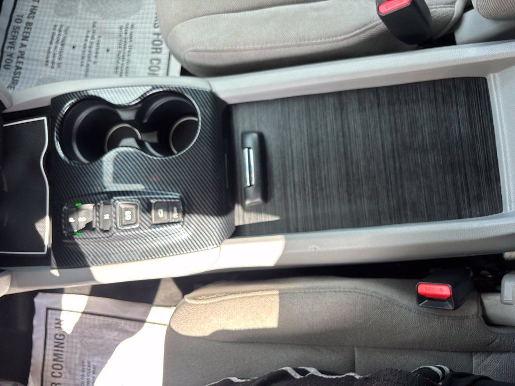 Used 2021 Honda Pilot EX image 16