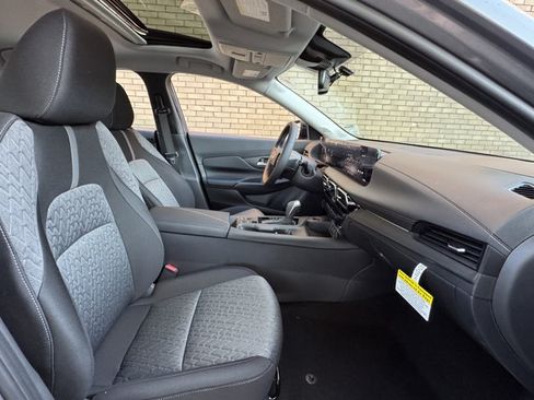 New 2026 Nissan Sentra SV w/ SV Convenience Package FWD image 20