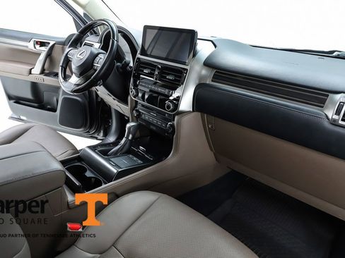 Used 2022 Lexus GX 460 Premium w/ Accessory Package image 32