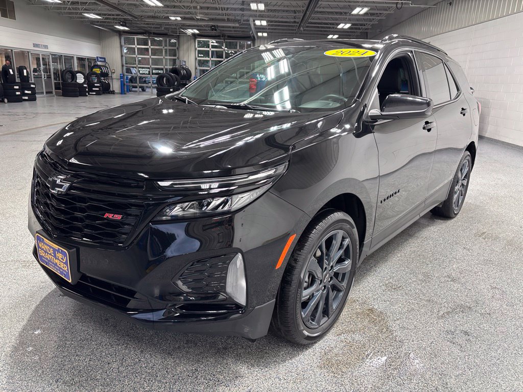 Used 2024 Chevrolet Equinox RS AWD/4WD image 3