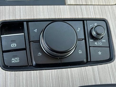 Used 2025 MAZDA CX-90 Plug-In Hybrid w/ Preferred AWD/4WD image 23