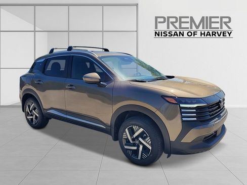 New 2026 Nissan Kicks SV w/ SV Premium Package FWD image 2