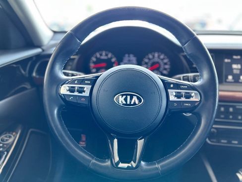 Used 2017 Kia Cadenza Premium FWD image 65
