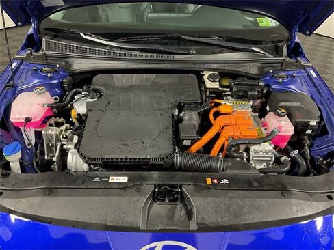 Used 2024 Hyundai Elantra Limited image 8