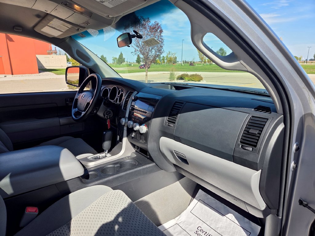 Used 2011 Toyota Tundra 4x4 Double Cab w/ SR5 Pkg image 26