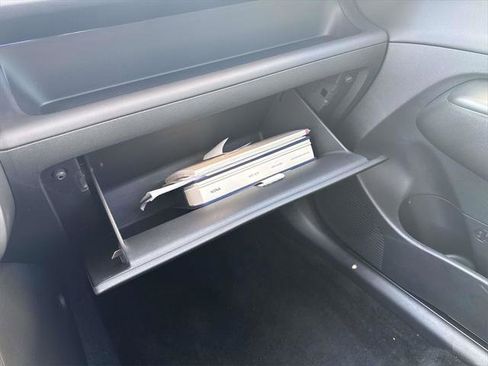 Certified 2025 Hyundai Kona Limited image 34