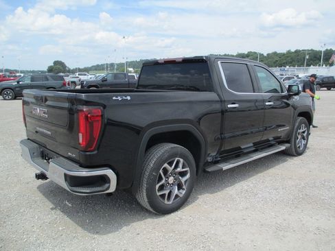 New 2026 GMC Sierra 1500 SLT w/ SLT Premium Package AWD/4WD image 4