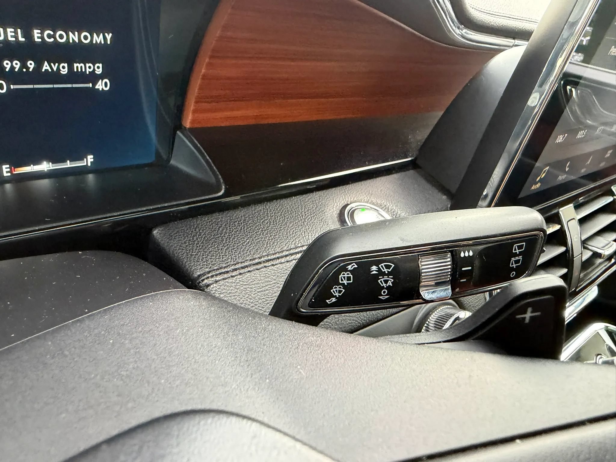 Used 2018 Lincoln Navigator Select w/ Technology Package AWD/4WD image 23