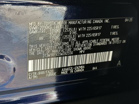 Used 2025 Toyota RAV4 XLE FWD image 28