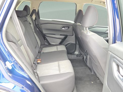 Used 2024 Nissan Rogue SV image 24