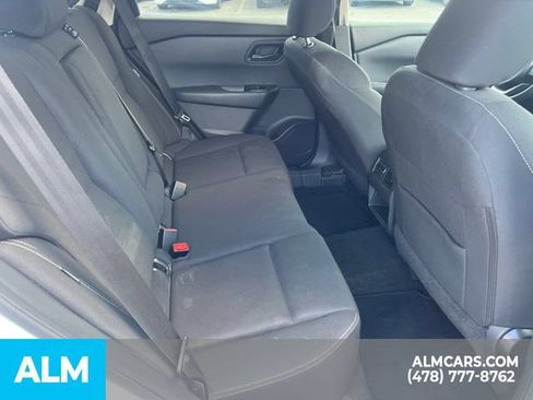 Used 2024 Nissan Rogue S FWD image 17