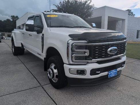 Used 2024 Ford F350 Platinum image 1