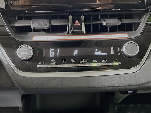 Used 2025 Toyota Corolla LE FWD image 25