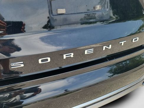Used 2021 Kia Sorento S w/ Panoramic Sunroof Package FWD image 10