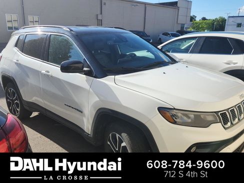 Used 2023 Jeep Compass Limited AWD/4WD image 1